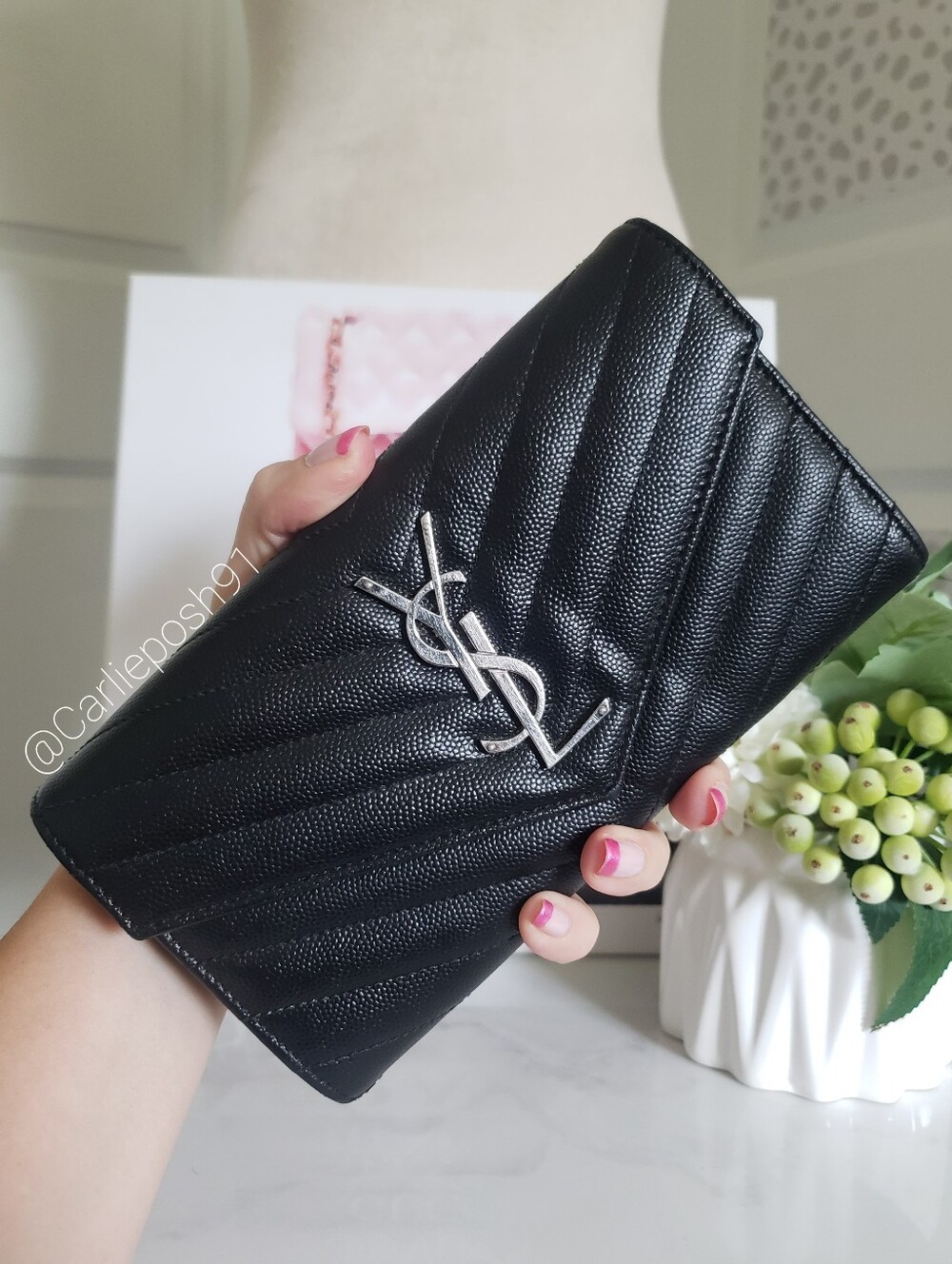 Authentic Pre-owned Yves Saint Laurent Grain De Poudre Envelope Wallet